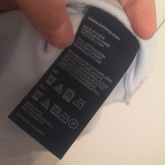 Tommy Hilfiger light blue men’s Vneck sweater NWOT - Picture 4 of 8